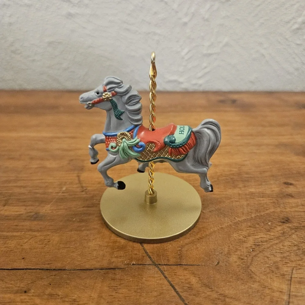 Vintage 1989 Hallmark Christmas Carousel Horse Holly 2nd Ornament In Collection‎
